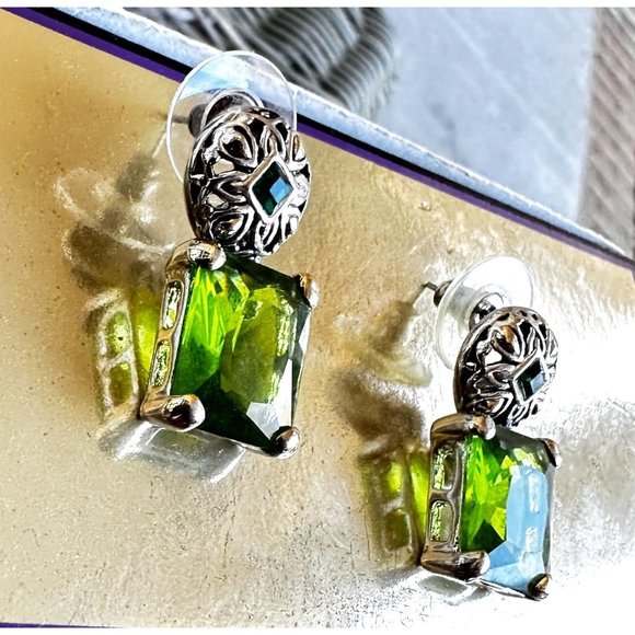 Vintage Green Glass Earrings Square Design St Patrick's Day Party Parade… - Picture 5 of 12